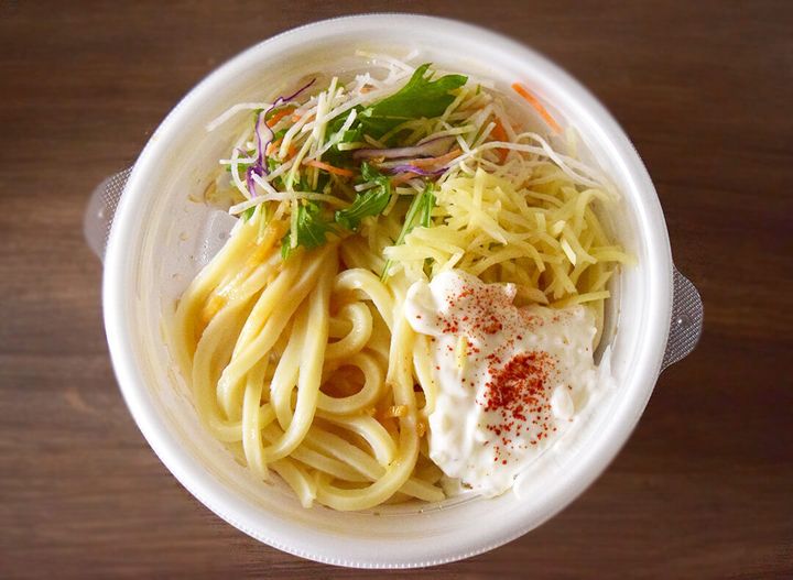 丸亀製麺「甘辛しょうがダレのはみ出る豚天ぶっかけうどん」