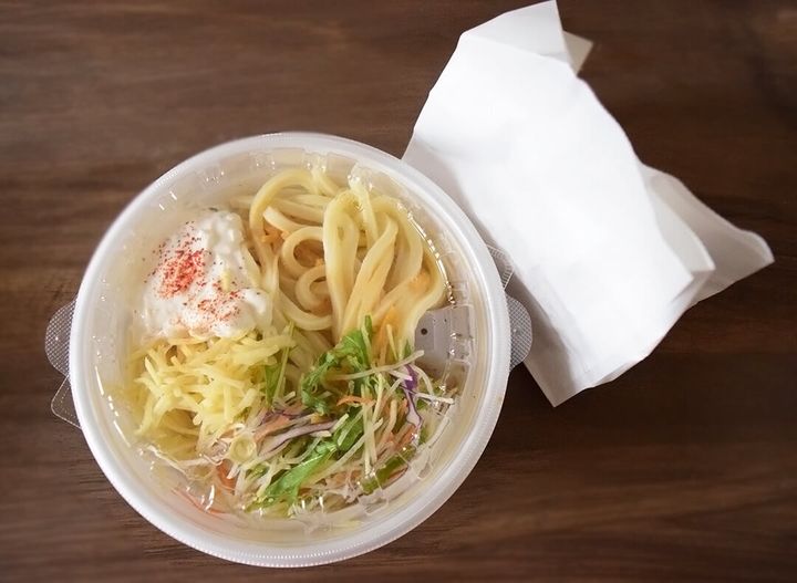 丸亀製麺「甘辛しょうがダレのはみ出る豚天ぶっかけうどん」