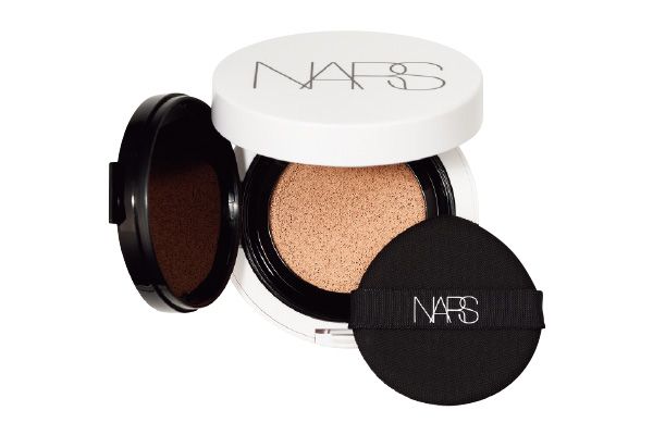 ライトリフレクティング セラムクッション ファンデーション