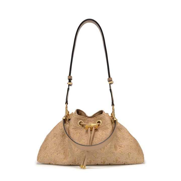 CINCH ¥260,700／JIMMY CHOO （ジミー チュウ 0120-013-700） ※3月末発売予定 Photo_ Courtesy of JIMMY CHOO