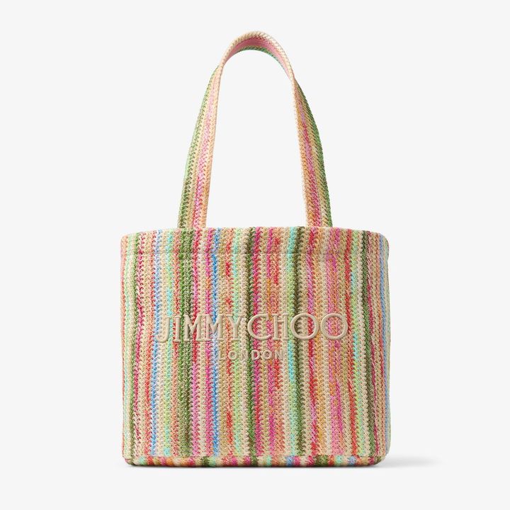 BEACH TOTE ¥104,500／JIMMY CHOO （ジミー チュウ 0120-013-700）※3月末発売予定 Photo_ Courtesy of JIMMY CHOO