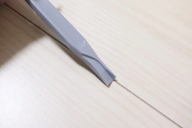 ダイソーのフローリングに使える3WAY L型ヘラ（落ち落ちV）