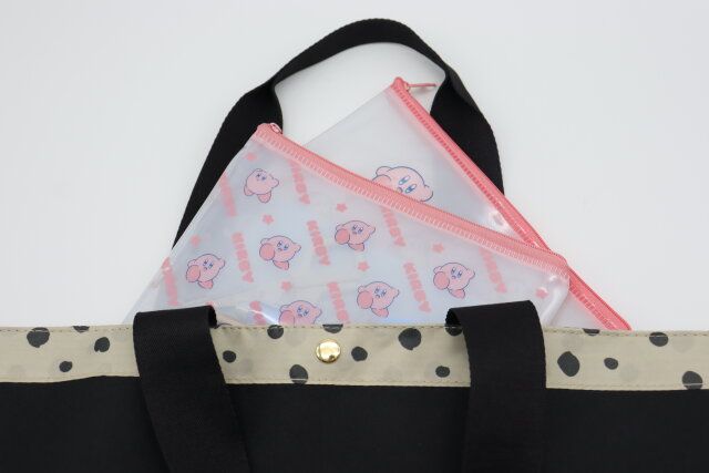 ダイソー 星のカービィ フラットポーチ カービィダンス 星のカービィ スリムポーチ カービィダンス 持ち運び