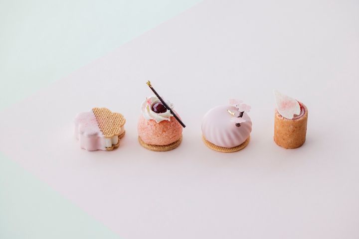 左から「サブレ」「シュークリーム」「ムース」「ロールケーキ」