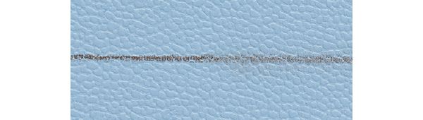 こすったところは少しだけ薄くなる。色はあまり広がらない