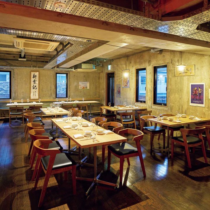 〈新楽記〉の店内