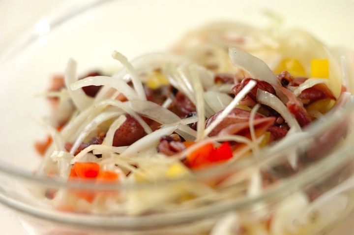 ホタルイカと新玉ネギのマリネの作り方1