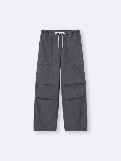 GUのライトデニムプルオンパンツ