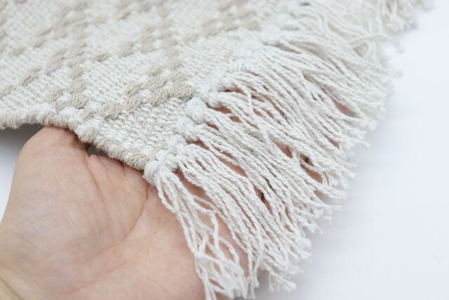 ダイソー リサイクル糸を使用した環境にやさしいハンドウーブンマット（ダイヤ） デザイン