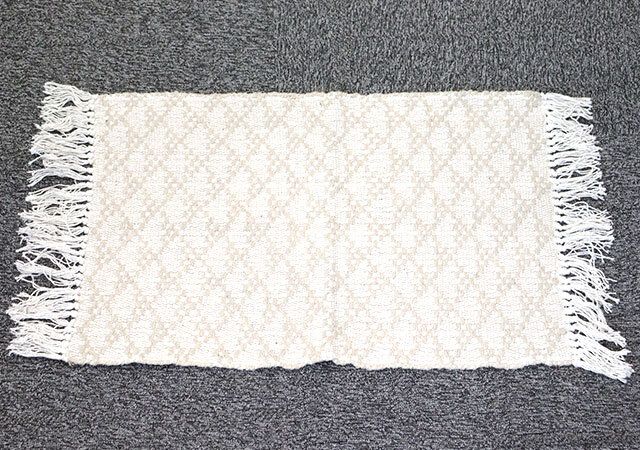 ダイソー リサイクル糸を使用した環境にやさしいハンドウーブンマット（ダイヤ）