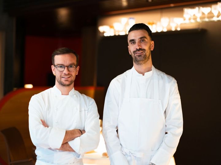 「ル・ムーリス」で同僚だったアモリー・ブウール氏（右）とアレッサンドロ・ガルディアーニ氏。