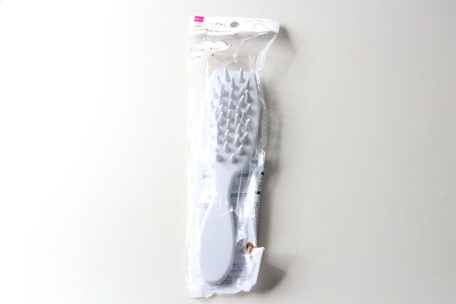 シャンプーブラシ（柄付） パッケージ