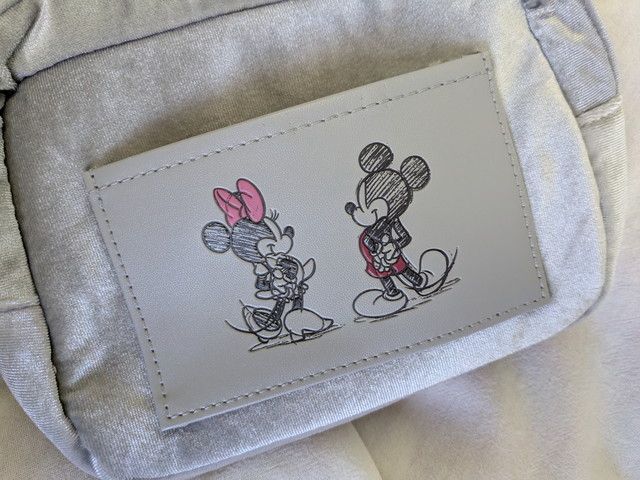 ディズニーポーチデザイン