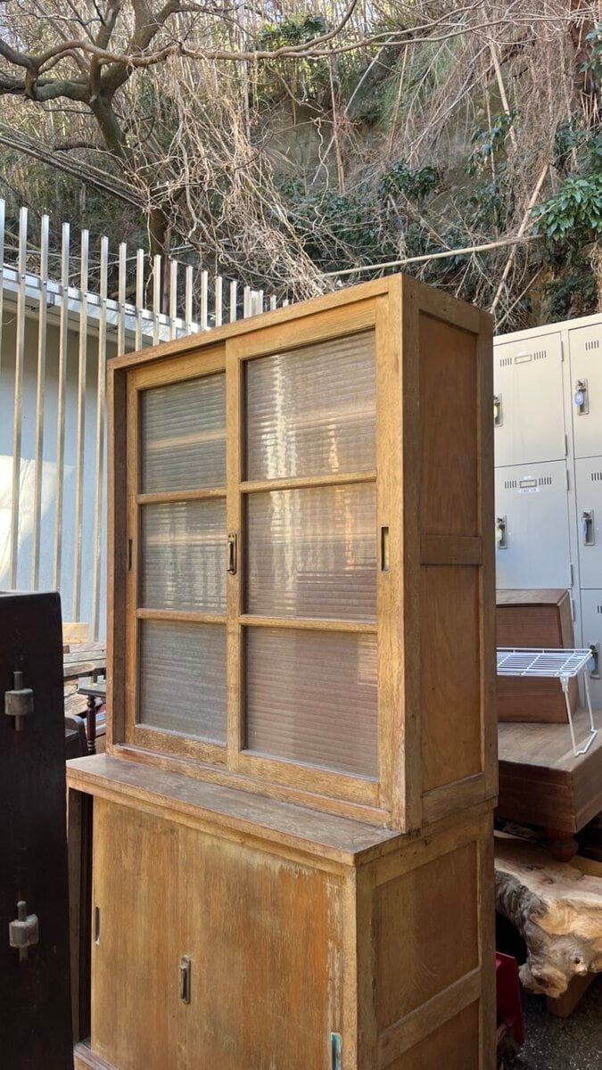 リサイクルショップで出合った食器棚