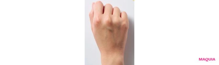 透明感を底上げする新作トーンアップUVを検証！ カラーやテクスチャー、肌映えをチェック_3