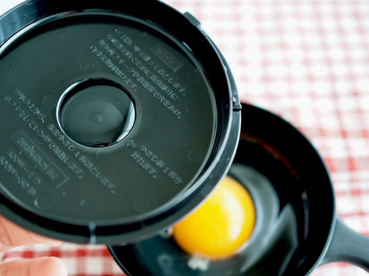 ダイソー「電子レンジ調理器 目玉焼き」