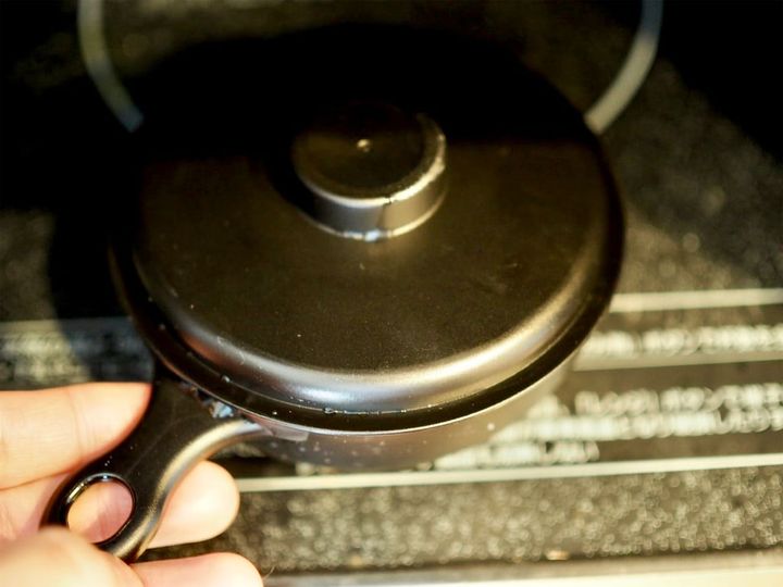 ダイソー「電子レンジ調理器 目玉焼き」