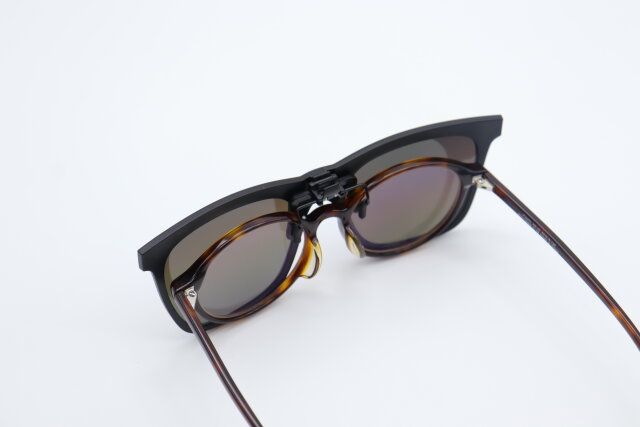 メガネの上からサングラス（スクエア、ミラーレンズ）5