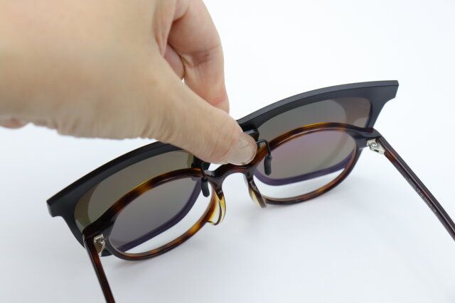 メガネの上からサングラス（スクエア、ミラーレンズ）4