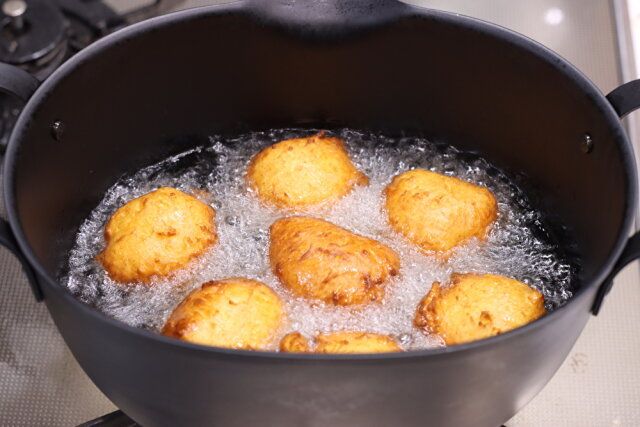 豆腐ドーナツ 揚げる