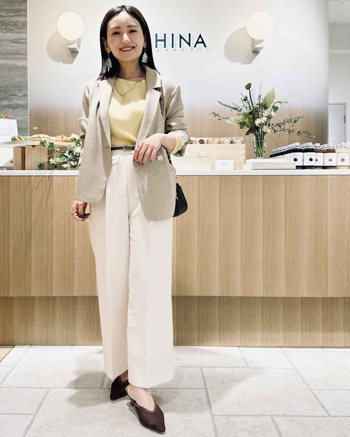 画像: 【COHINA】ディレクターの田中絢子さん。身長148㎝ならではの視点を活かしまくったこだわりのおしゃれワードローブを次々と世に送り出す、おしゃれ好きな小柄さんのカリスマ的存在 cohina.net