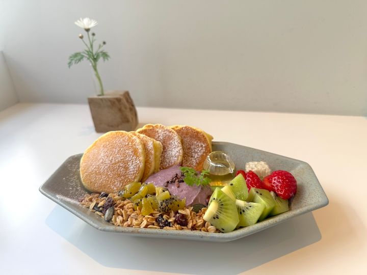 「アサイーヨーグルトとキウイ」1650円