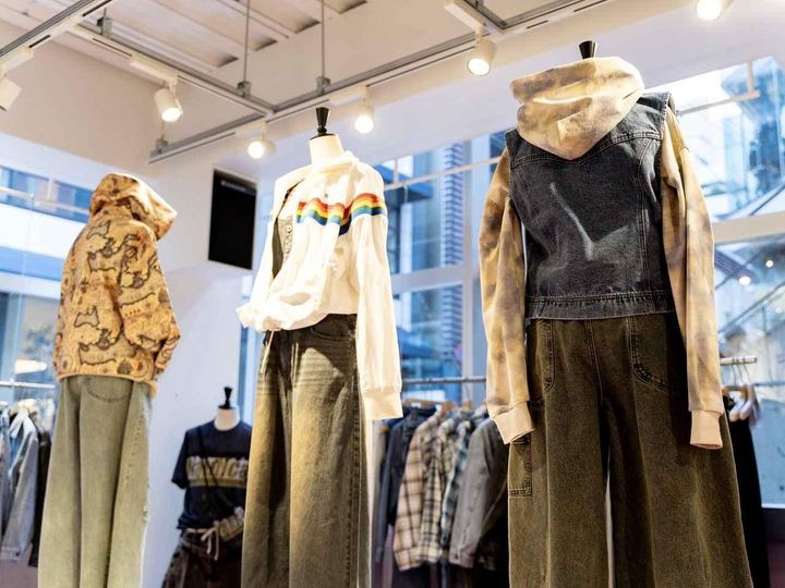 画像: ストリート感覚に溢れた【ノーティカ ジーンズ カンパニー】のスタイリング 出典：【ノーティカ ジーンズ カンパニー】特設サイト