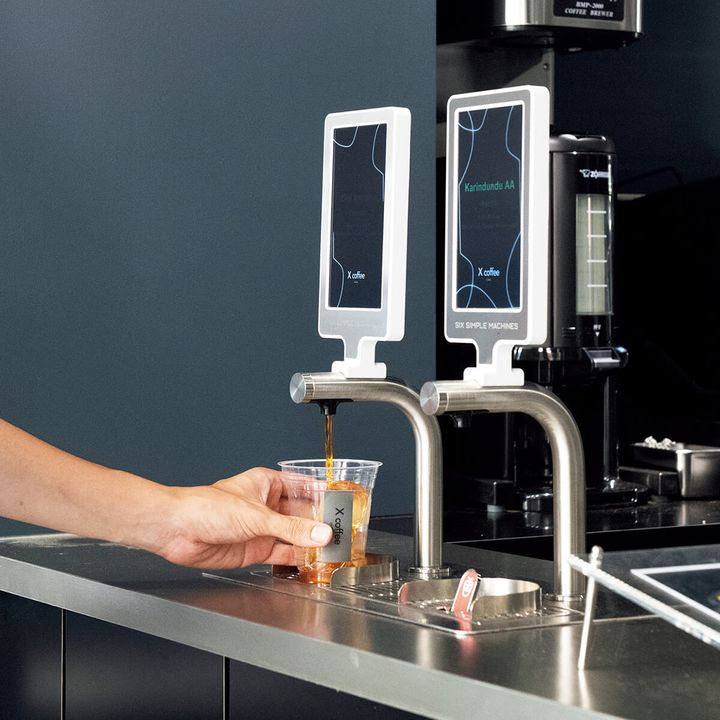 東京〈X coffee GINZA〉タップコーヒー