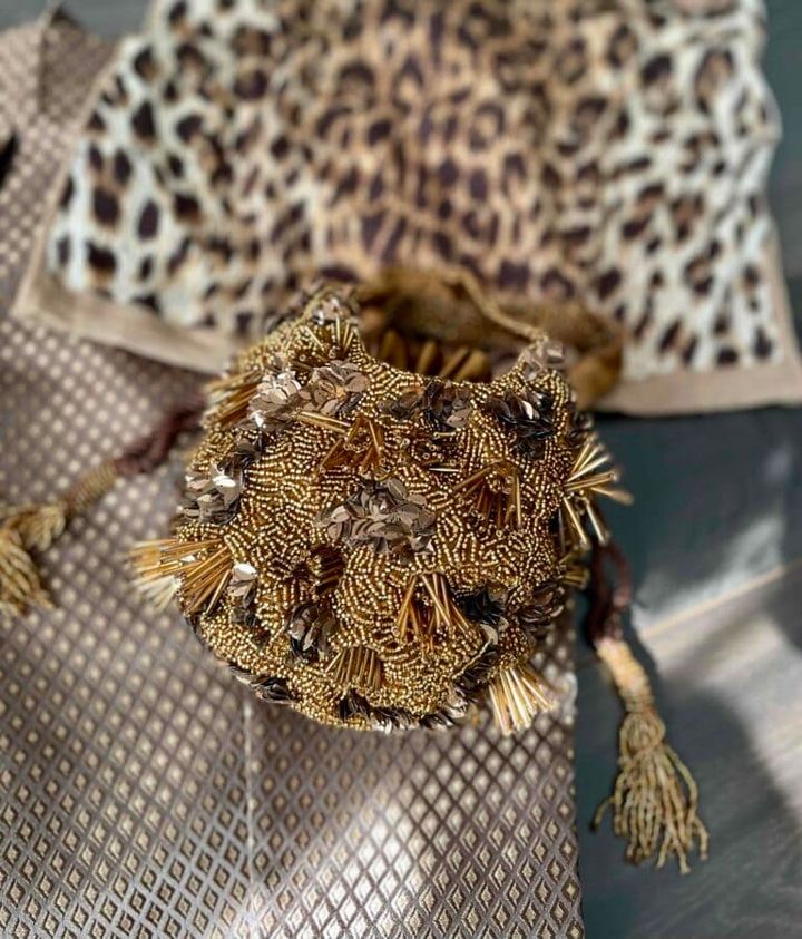 小ぶりのビーズバッグ