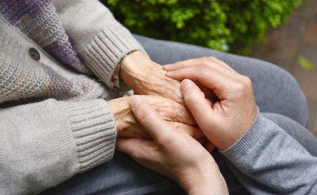 両親がまかさの同時に入院！パニックになって目の前が真っ暗に…【体験談】