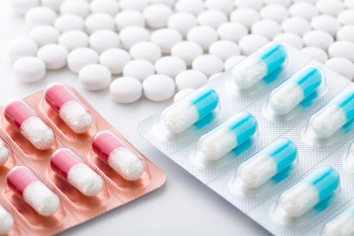 市販の花粉症薬を飲むと眠くなる原因は？（画像はイメージ）