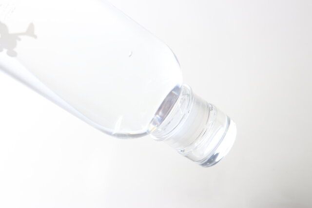 ダイソーのミッキーのクリアドリンクボトルはパッキン付きで漏れにくい