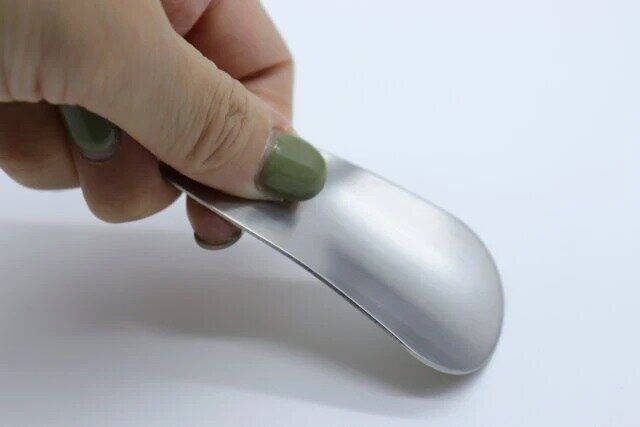 ダイソーの靴べらキーホルダー（ステンレス）2