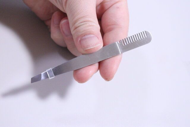 ダイソー 2WAYツイザー