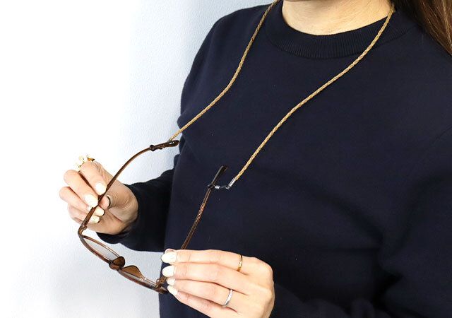 宝島社素敵なあの人5月号付録のlelillの調光サングラスとレザー調グラスコード3