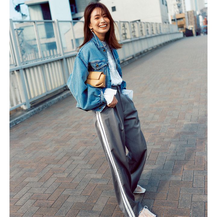 ロマンティックなボリュームブラウス