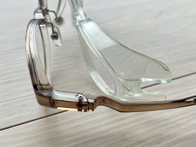 花粉対策メガネ