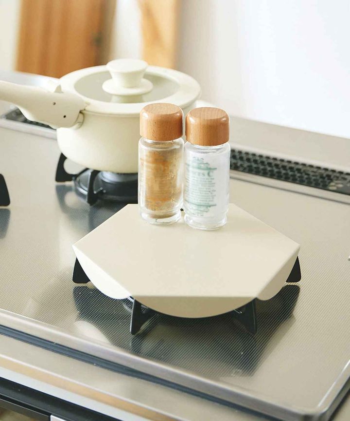 画像1: 出典：3COINS