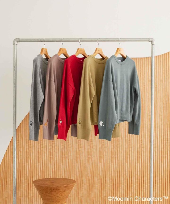 画像: 「Moomin 袖刺繍ニットプルオーバー」各￥5,490 出典：アメリカンホリック
