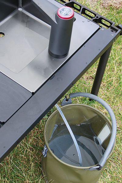 キャンプを快適にしてくれる神アイテム！キッチンテーブルを実際に検証してみた