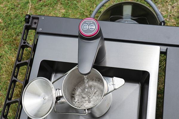 キャンプを快適にしてくれる神アイテム！キッチンテーブルを実際に検証してみた