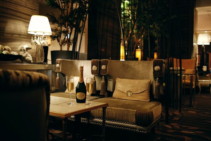 ザ ストリングス 表参道