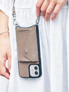 BANDOLIERのスマホショルダー