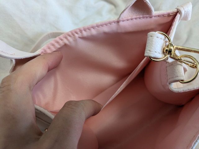 ショルダーストラップつきトートバッグ