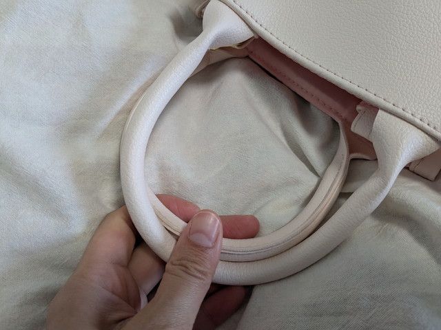 ショルダーストラップつきトートバッグ