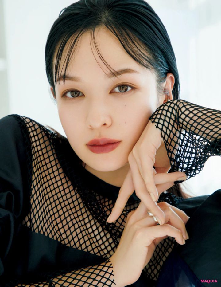 ボルドーリップで透明感が急上昇！ インパクトのある色を春っぽく仕上げるコツは輪郭処理にあり