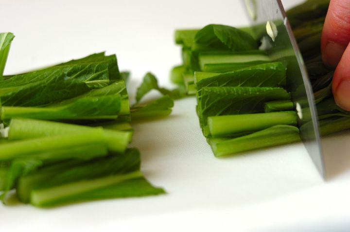 小松菜とエノキのナムルの下準備1