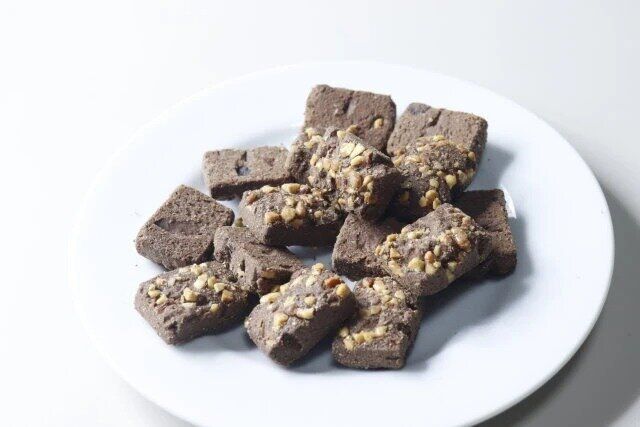 ダイソー ココナッツ アーモンドカカオ