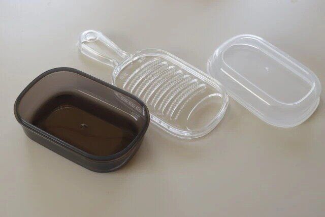ダイソーのD-5191 保存できる 薬味おろし CBK1