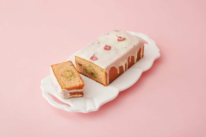 スリズィエ（桜）のパウンドケーキ 2700円（税込）/パティスリーGIN NO MORI